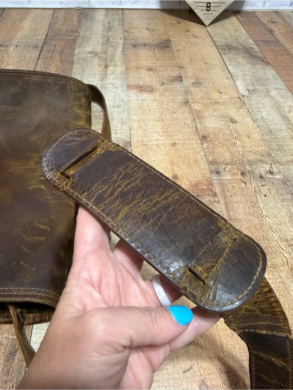 Rustic Leather Satchel Messenger Bag – Distressed Brown – No Brand